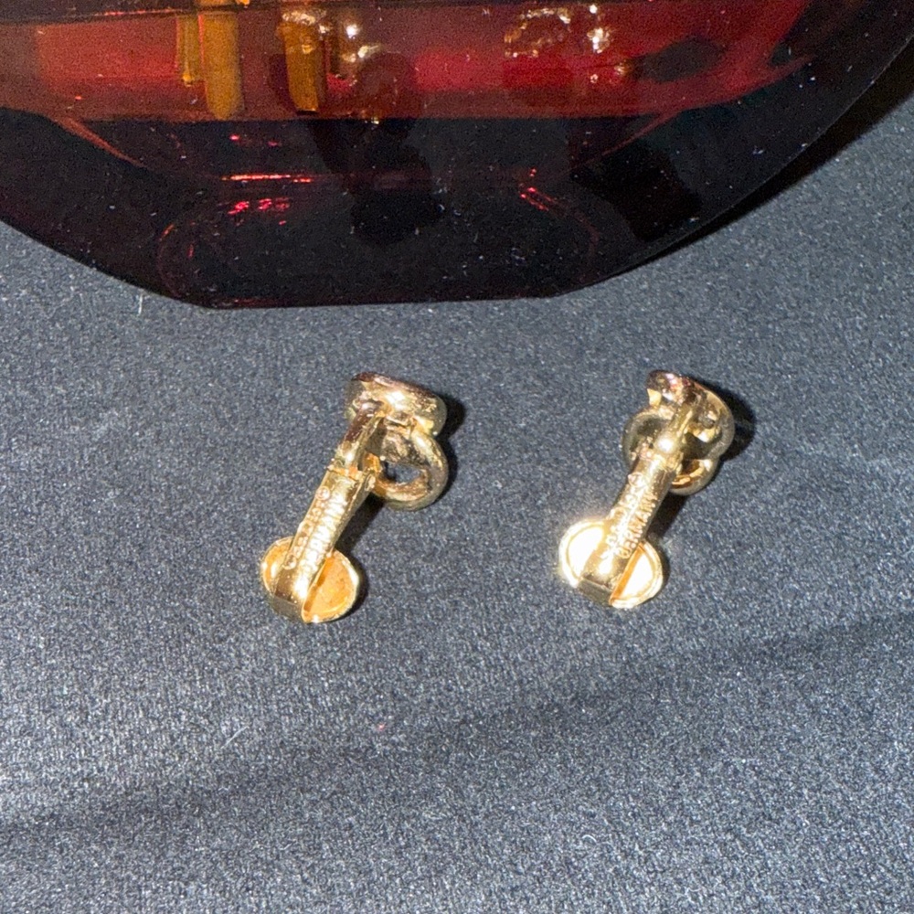 Dior Gold Knot Earrings - Picture 7 of 9